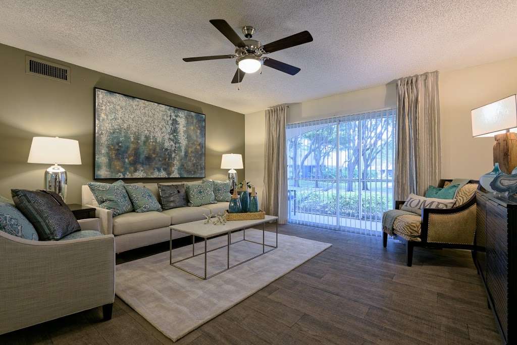 Waterstone at Wellington Apartments | 2141 Vinings Cir, Wellington, FL 33414 | Phone: (561) 902-3690