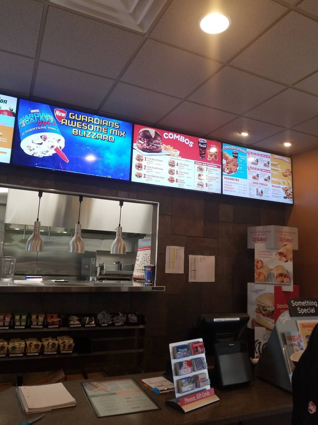 Dairy Queen Grill & Chill | 2535 Columbus St, Ottawa, IL 61350, USA | Phone: (815) 324-9485