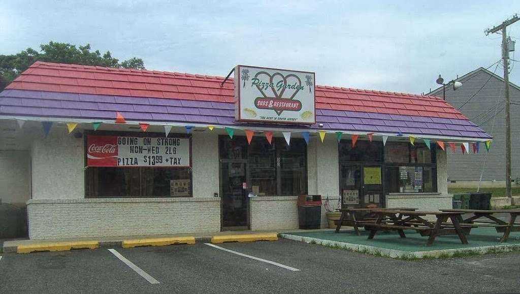 Pizza Garden | 303 N Broadway, Pitman, NJ 08071, USA | Phone: (856) 589-4111