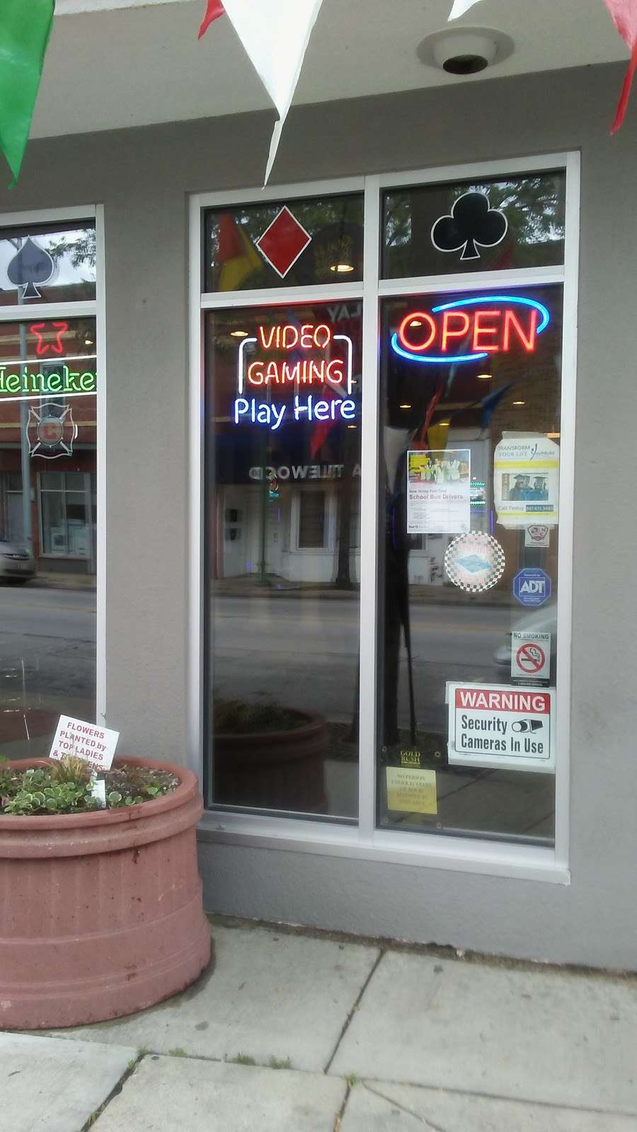 Lucky Jacks Gaming Cafe | 1721 Sheridan Rd, North Chicago, IL 60064, USA | Phone: (224) 656-6627