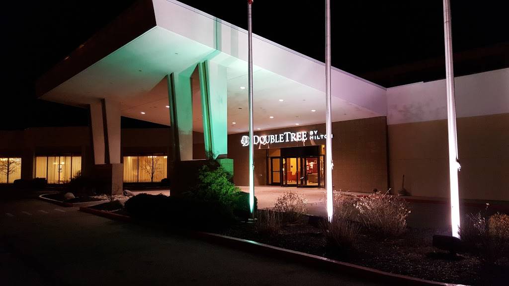 DoubleTree by Hilton Hotel Cincinnati Airport | 2826 Terminal Dr, Hebron, KY 41048 | Phone: (859) 371-6166