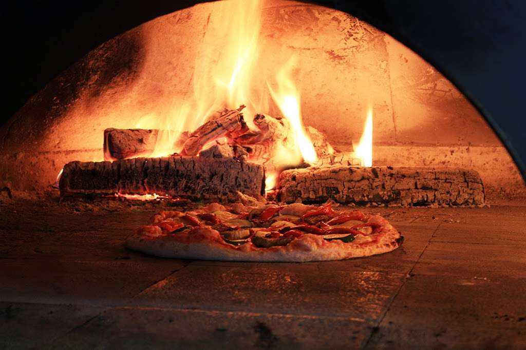 Balduccis Wood Fired Pizza | 419 S Broadway, Salem, NH 03079, USA | Phone: (603) 890-3344