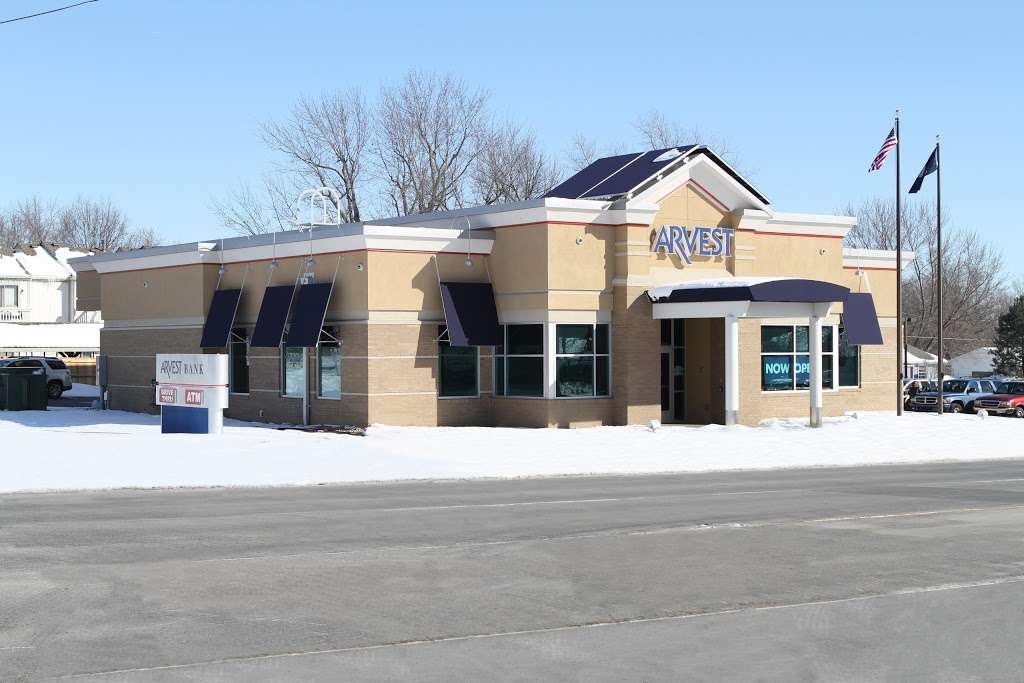 Arvest Bank | 306 E Main St, Gardner, KS 66030, USA | Phone: (913) 279-3300