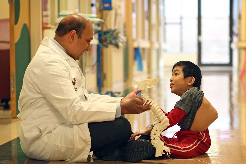 Dr. Purnendu Gupta, MD hriners Hospitals for Children Chicago, 2211 N