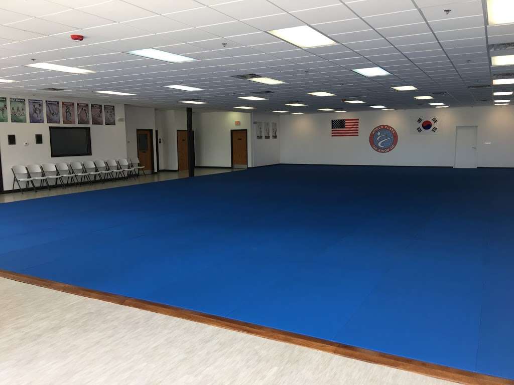 World Class Tae Kwon Do | 627 IL-59, Aurora, IL 60504 | Phone: (630) 870-9293