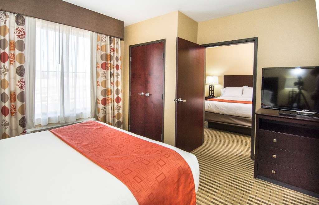 Holiday Inn Express & Suites Elkton - University Area | 1570 Elkton Rd, Elkton, MD 21921, USA | Phone: (443) 350-9154