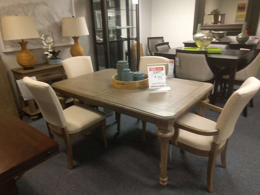 Havertys Furniture | 4075 US-1, Cocoa, FL 32927, USA | Phone: (321) 632-9556