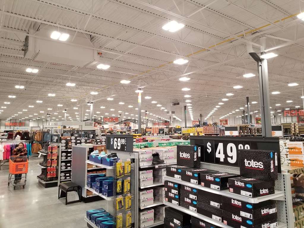 Fleet Farm | 1516 Geneva St, Delavan, WI 53115, USA | Phone: (262) 725-6280