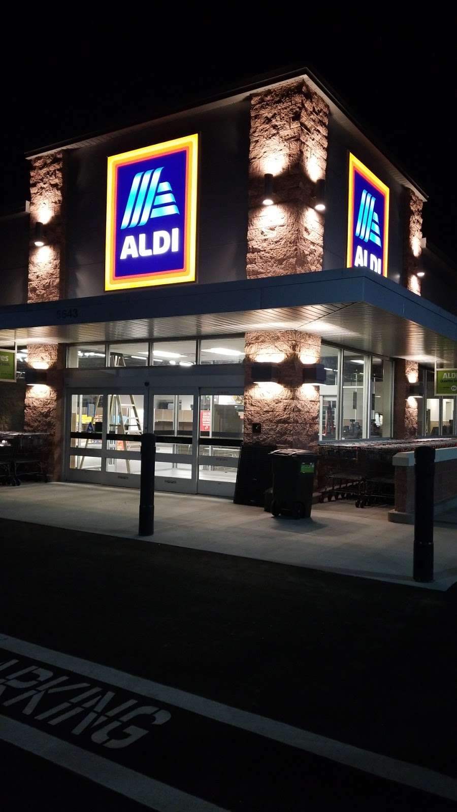 ALDI | 5643 Seven Mile Dr, Wildwood, FL 34785, USA | Phone: (855) 955-2534