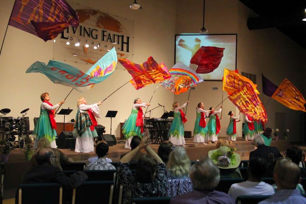 Living Faith Outreach Church | 3700 Deats Rd, Dickinson, TX 77539, USA | Phone: (281) 309-0799