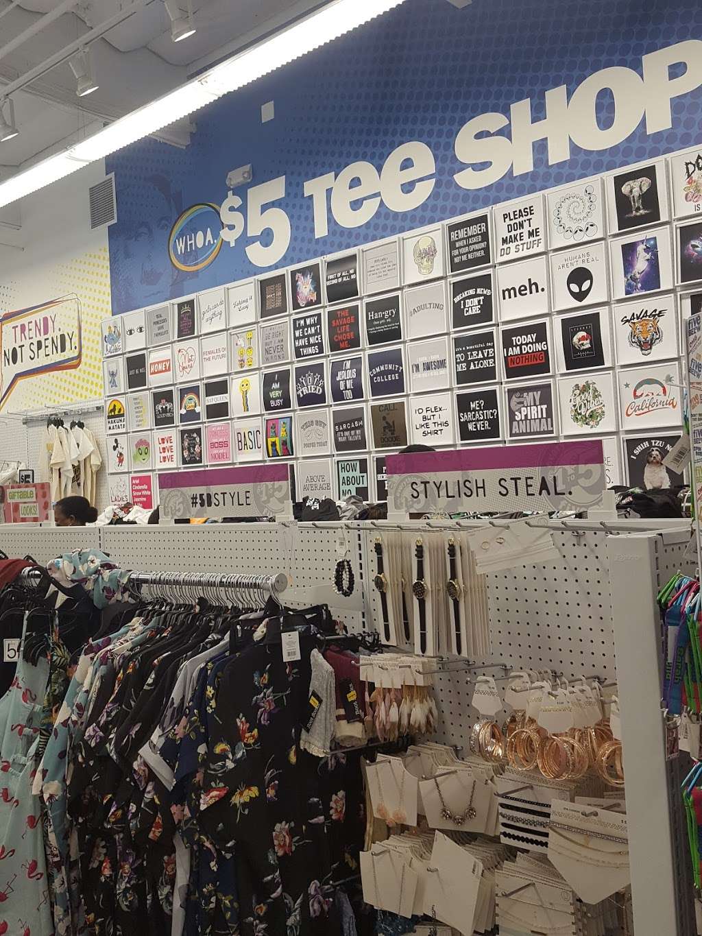 Five Below | 1275 W Renaissance Pkwy, Rialto, CA 92376 | Phone: (909) 822-8036