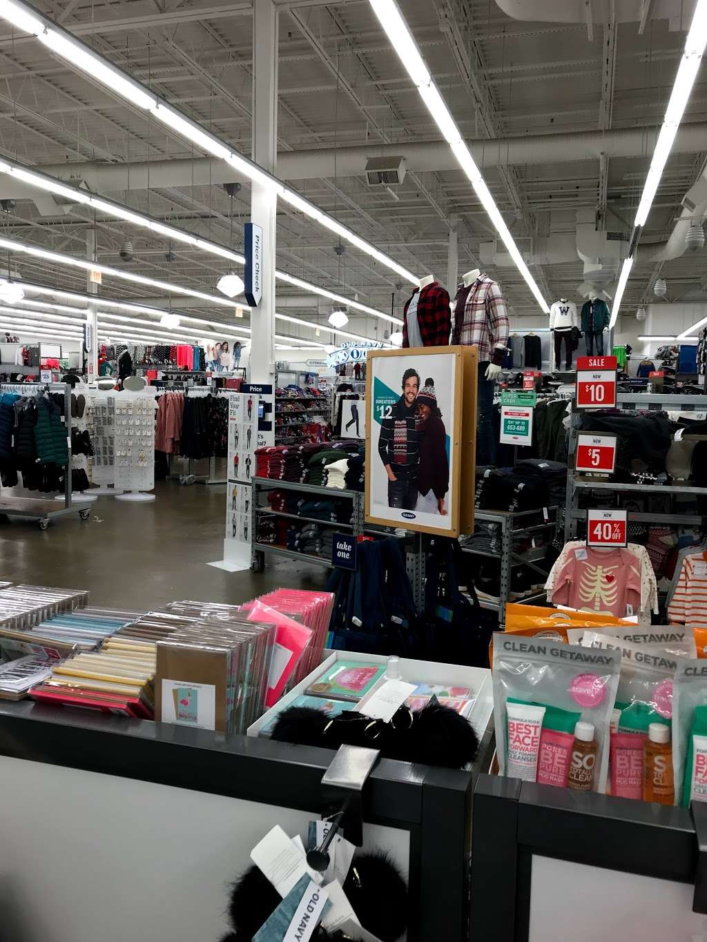 Old Navy | 6711 Frontier Dr, Springfield, VA 22150, USA | Phone: (703) 921-1882
