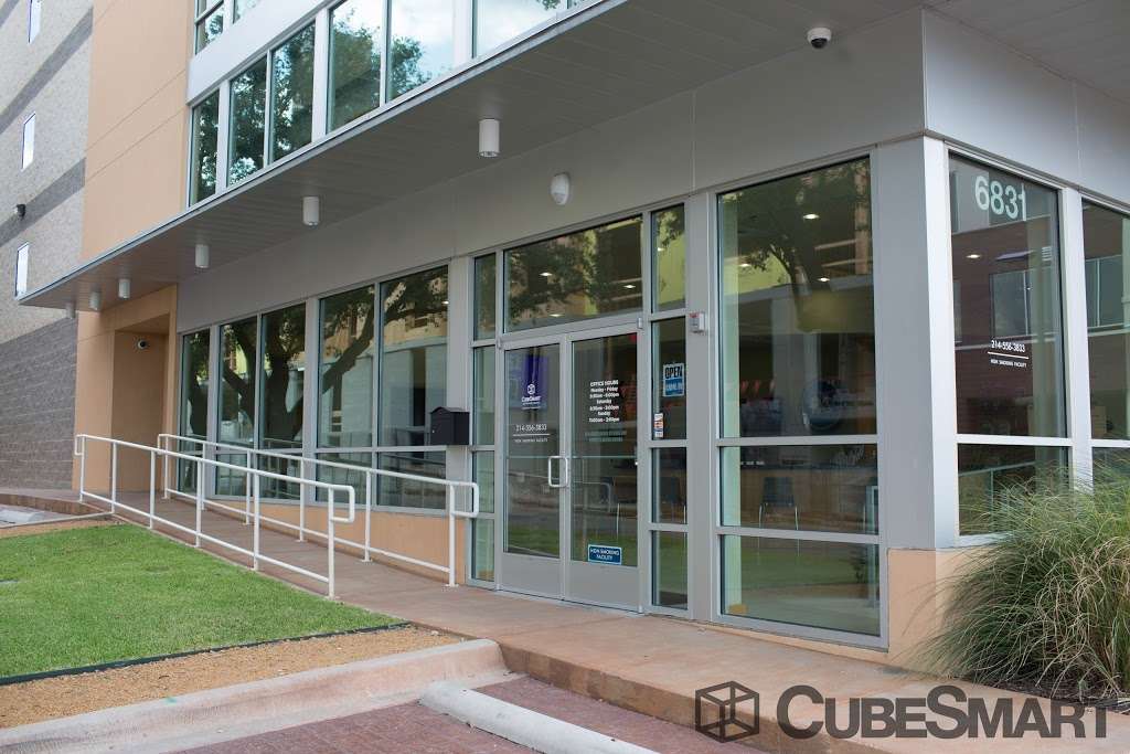 CubeSmart Self Storage | 6831 W Northwest Hwy, Dallas, TX 75225, USA | Phone: (214) 306-7919