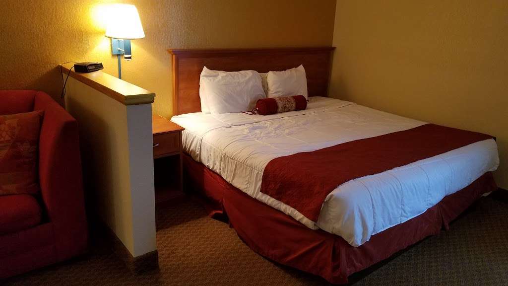 Hotel M, Mt Pocono | 1244 Pocono Blvd, Mt Pocono, PA 18344 | Phone: (570) 839-3600