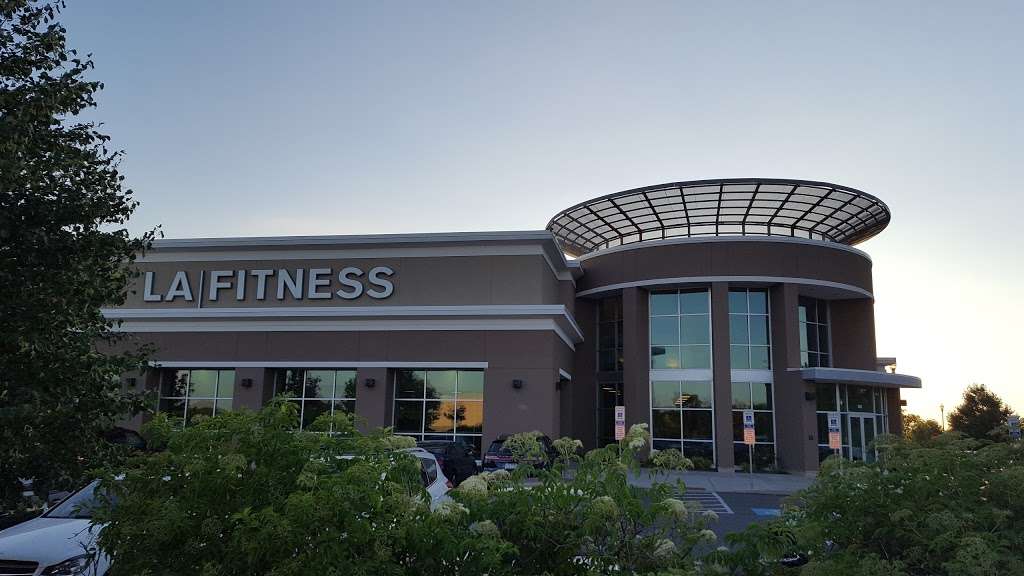 LA Fitness | 120 Upland Square Dr Suite 120, Stowe, PA 19464, USA | Phone: (484) 948-3168