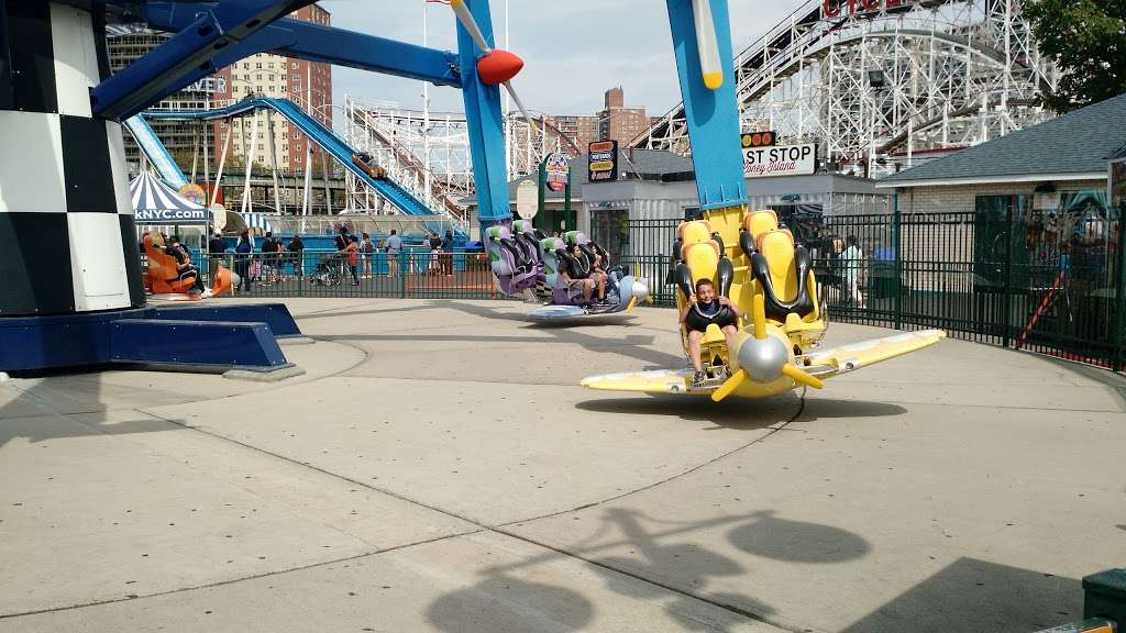 Luna Park | 1000 Surf Ave, Brooklyn, NY 11224, USA | Phone: (718) 373-5862