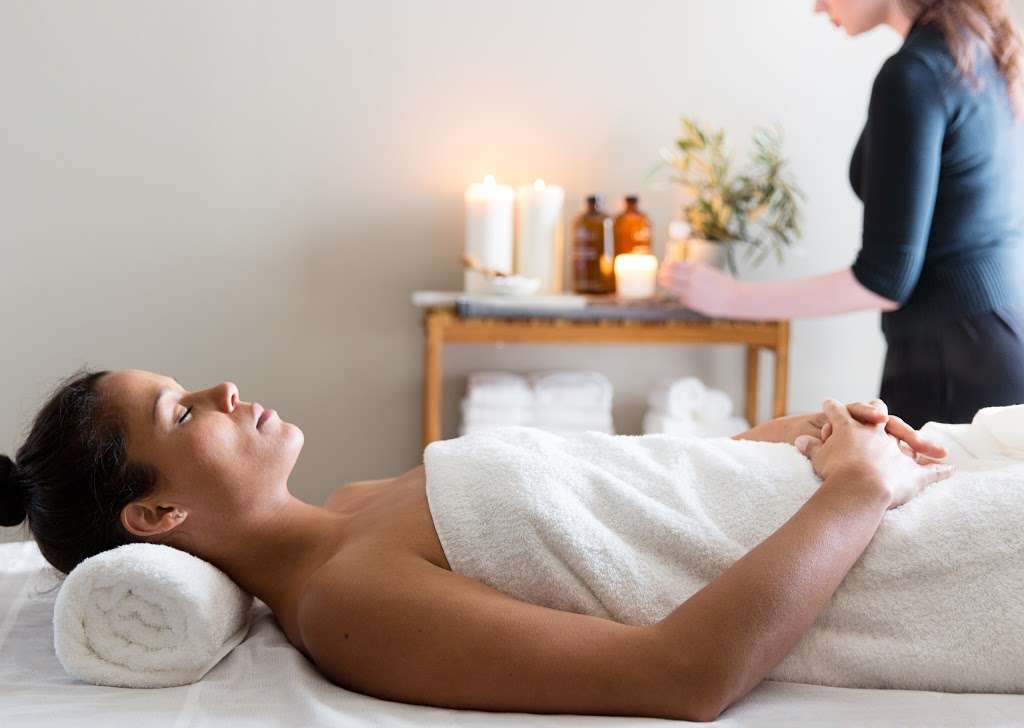 Hiatus Spa + Retreat | 5740 San Felipe St Suite 110, Houston, TX 77057, USA | Phone: (713) 470-0990