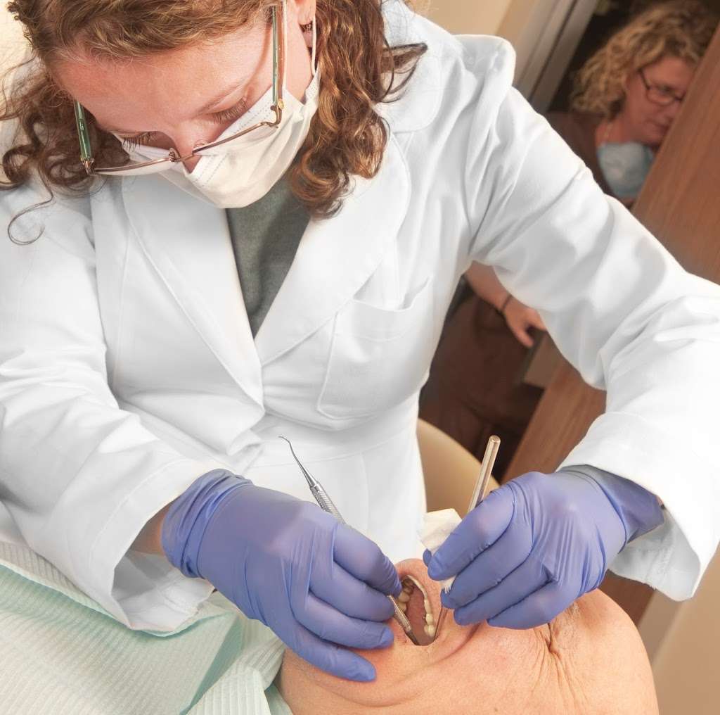 Josie Dovidio DDS & Sahar Yaftaly DMD | 2045 Royal Ave #109, Simi Valley, CA 93065, USA | Phone: (805) 522-9242