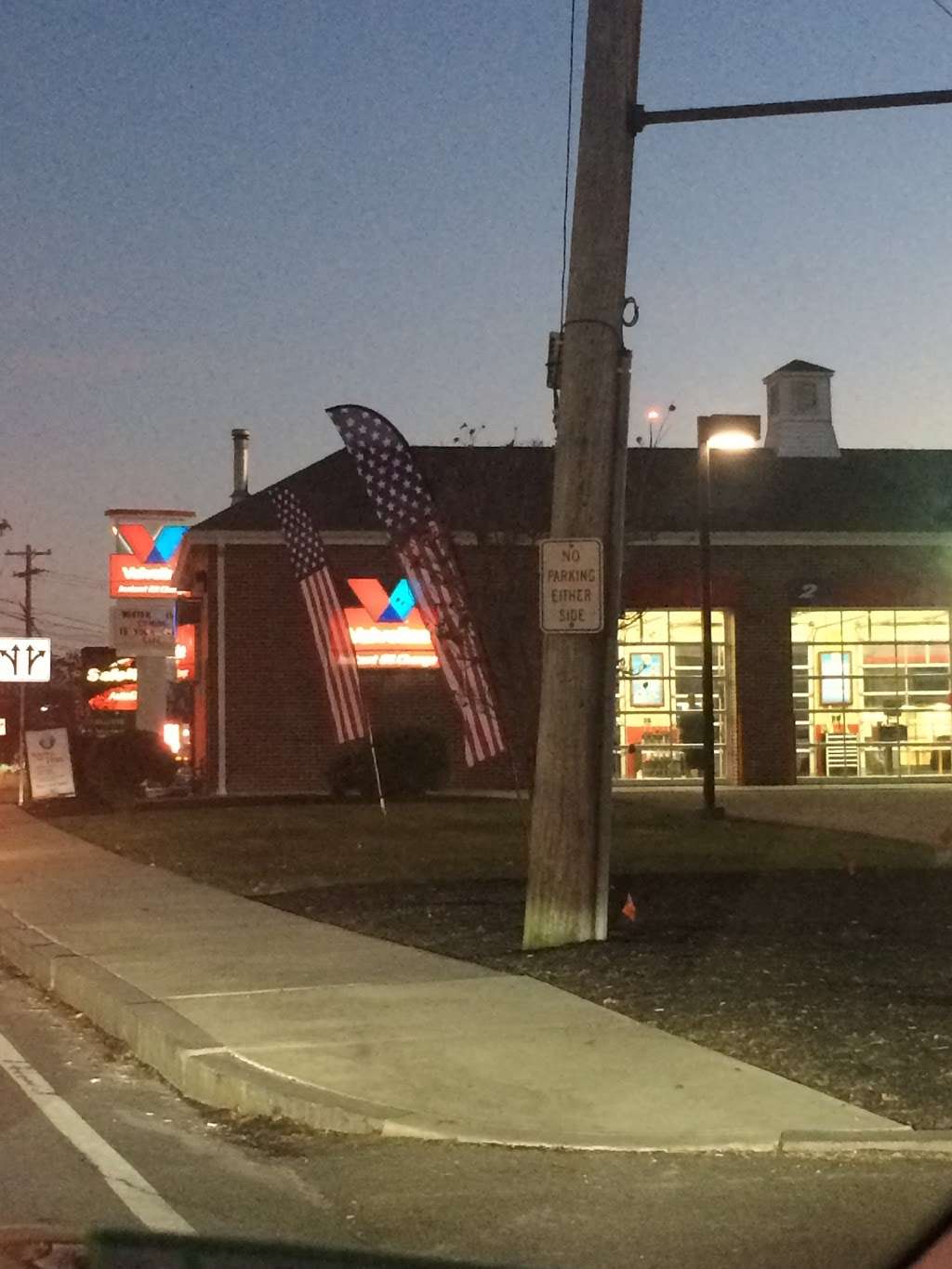 Valvoline Instant Oil Change | 175 Everett St, Norwood, MA 02062, USA | Phone: (781) 255-9797