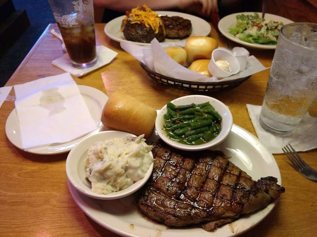 Texas Roadhouse | 23750 Highway 59 N, Kingwood, TX 77339, USA | Phone: (281) 548-7427