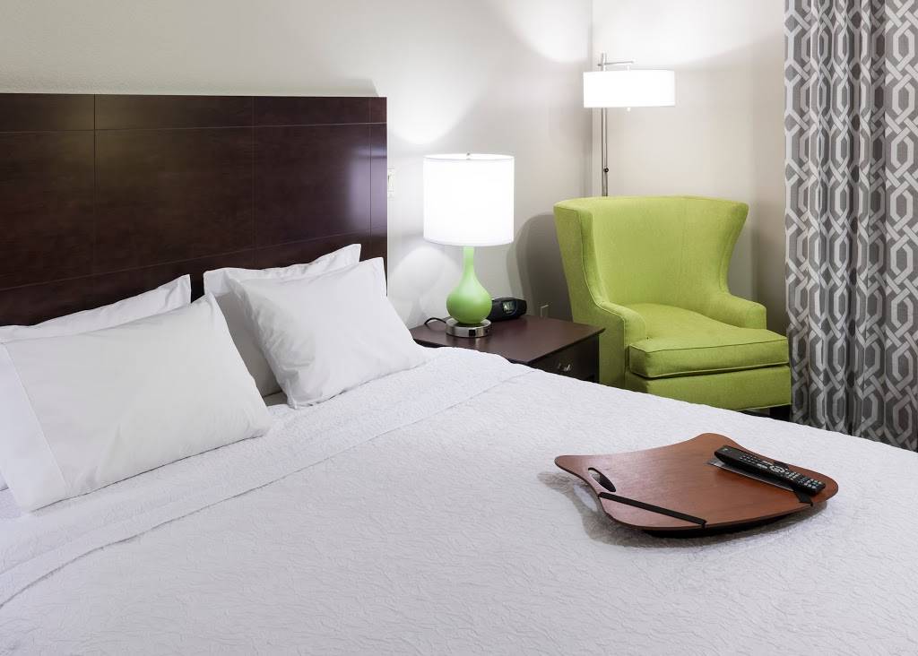 Hampton Inn & Suites Phoenix North/Happy Valley | 2550 W Charlotte Dr, Phoenix, AZ 85085, USA | Phone: (623) 516-9300