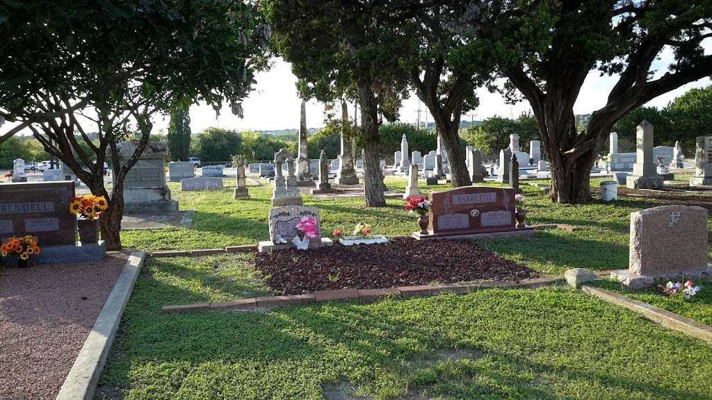 Wetmore Community Cemetery | Higgins Rd, San Antonio, TX 78217, USA | Phone: (210) 862-3850