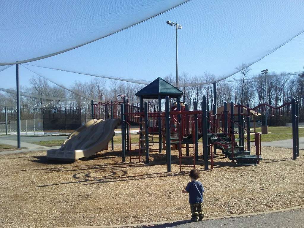 Smith Lake Park | 370 Doc Stone Rd, Stafford, VA 22556, USA | Phone: (540) 658-9977