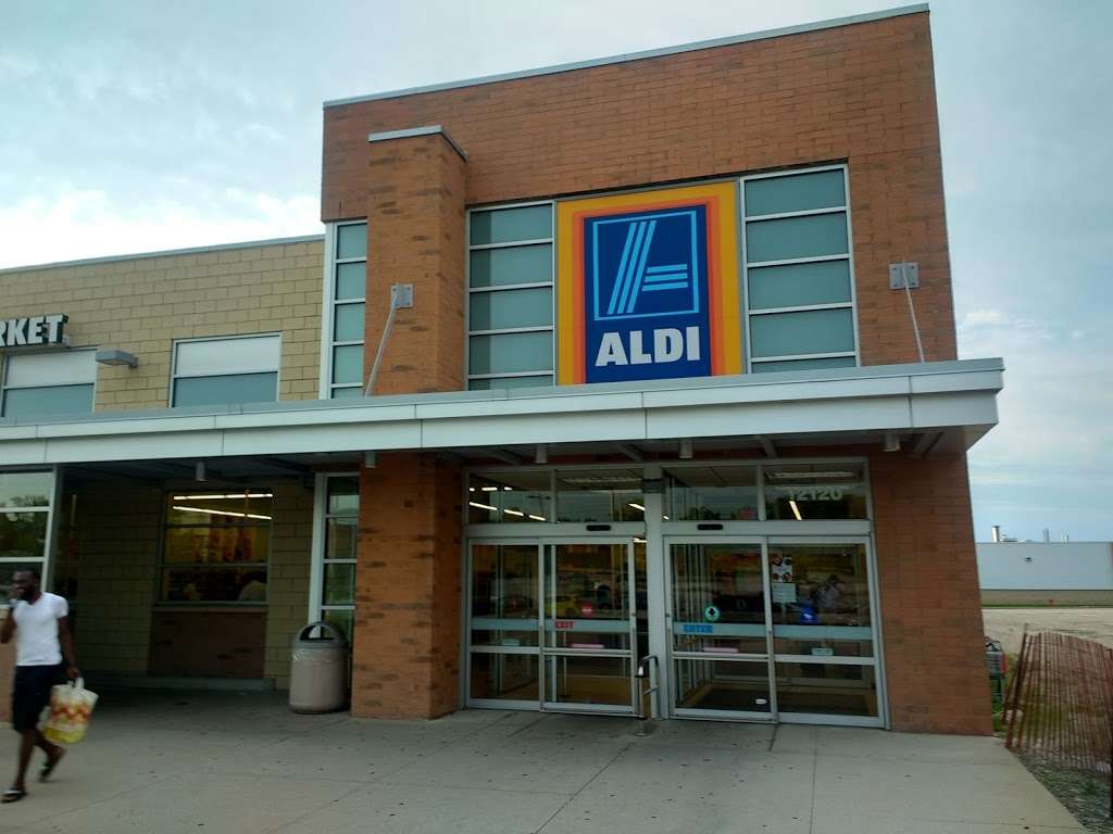 ALDI | 12120 W Burleigh St, Wauwatosa, WI 53222, USA | Phone: (855) 955-2534