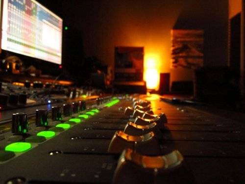 Recording Connection Audio Institute | 6171 Hillmont Dr, Oakland, CA 94605, USA | Phone: (510) 898-6400