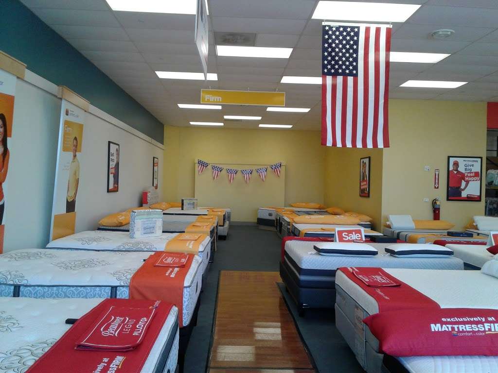 Mattress Firm Clearance | 14191 Town Center Blvd #200, Noblesville, IN 46060 | Phone: (317) 770-8294