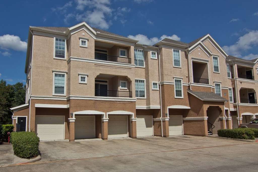 Cascade at Fountain Lake | 10502 Fountain Lake Dr, Stafford, TX 77477 | Phone: (281) 494-9500