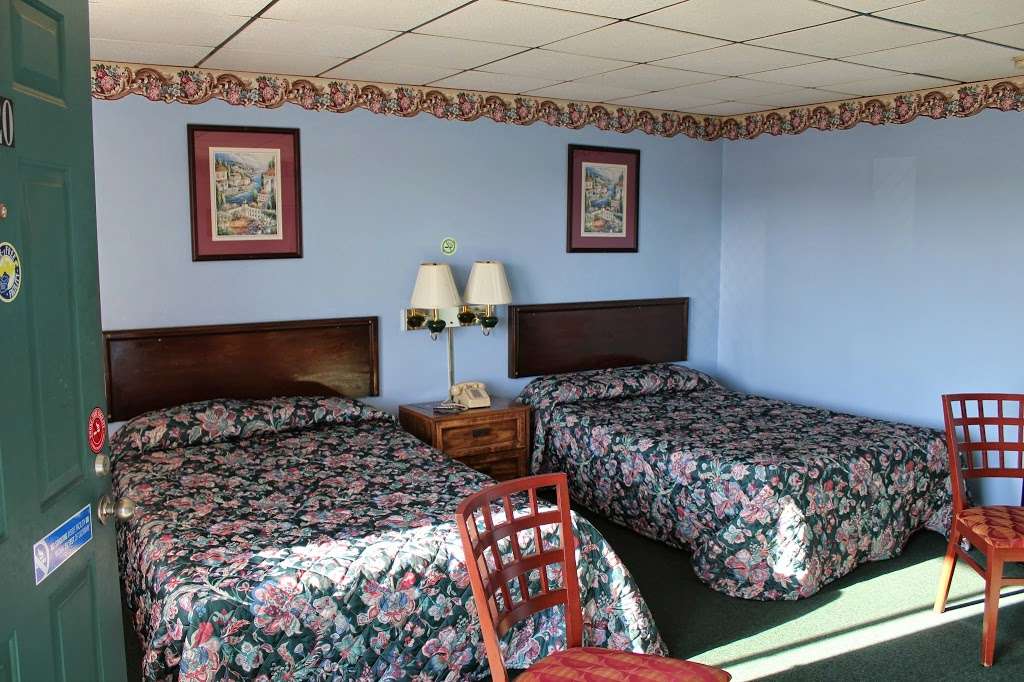 Pikeside Motel - 3589 Winchester Ave, Martinsburg, WV 25405