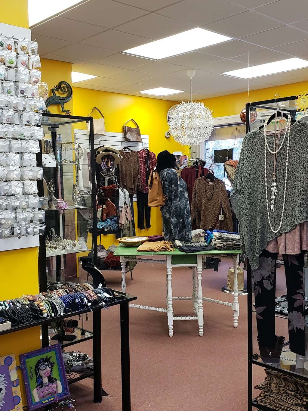 Chevere, Beads and Boutique | 336 N Main St, Uxbridge, MA 01569, USA | Phone: (508) 278-5566