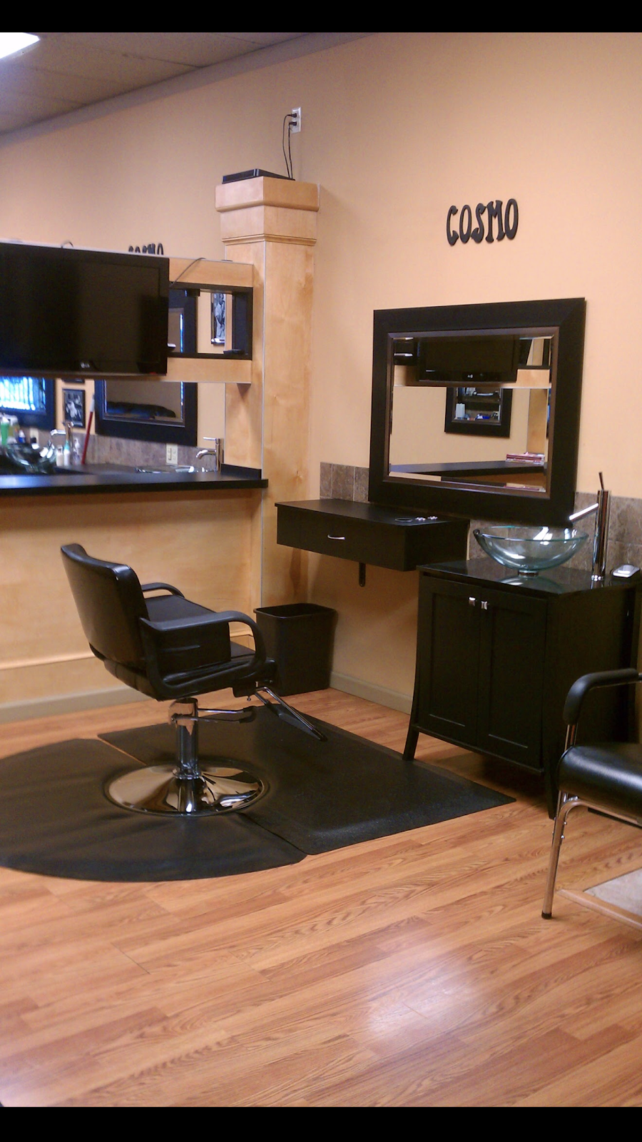 Cruz Cutz Barber Salon | 5434 W Broad St, Columbus, OH 43228, USA | Phone: (614) 870-7467