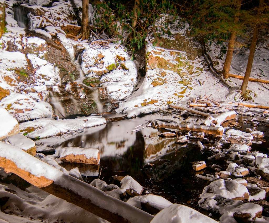 Buttermilk falls parking Mountain Rd, Layton, NJ 07851, USA BusinessYab