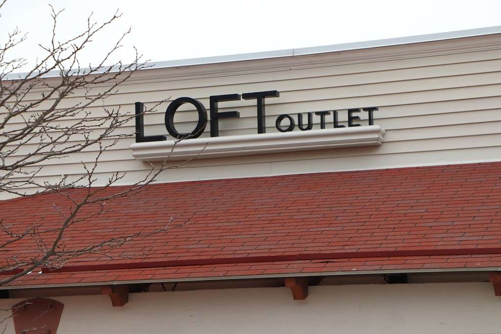 LOFT Outlet | One Premium, Outlet Blvd, Wrentham, MA 02093 | Phone: (508) 384-0246