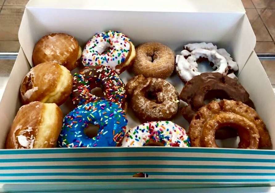 Ashleys Donuts Houston | 2160 Bay Area Blvd, Houston, TX 77058, USA | Phone: (281) 486-5644