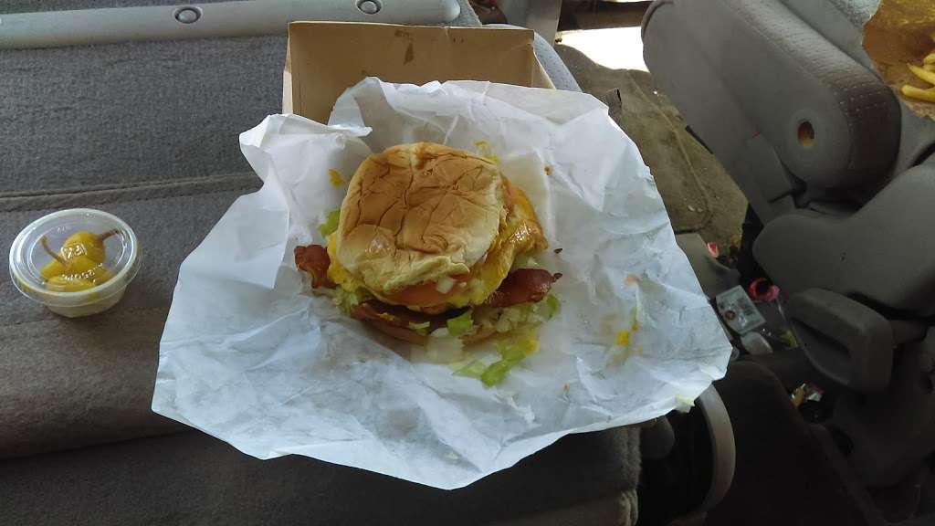 Moms Burgers | 336 W Alondra Blvd, Compton, CA 90220, USA | Phone: (310) 632-6622