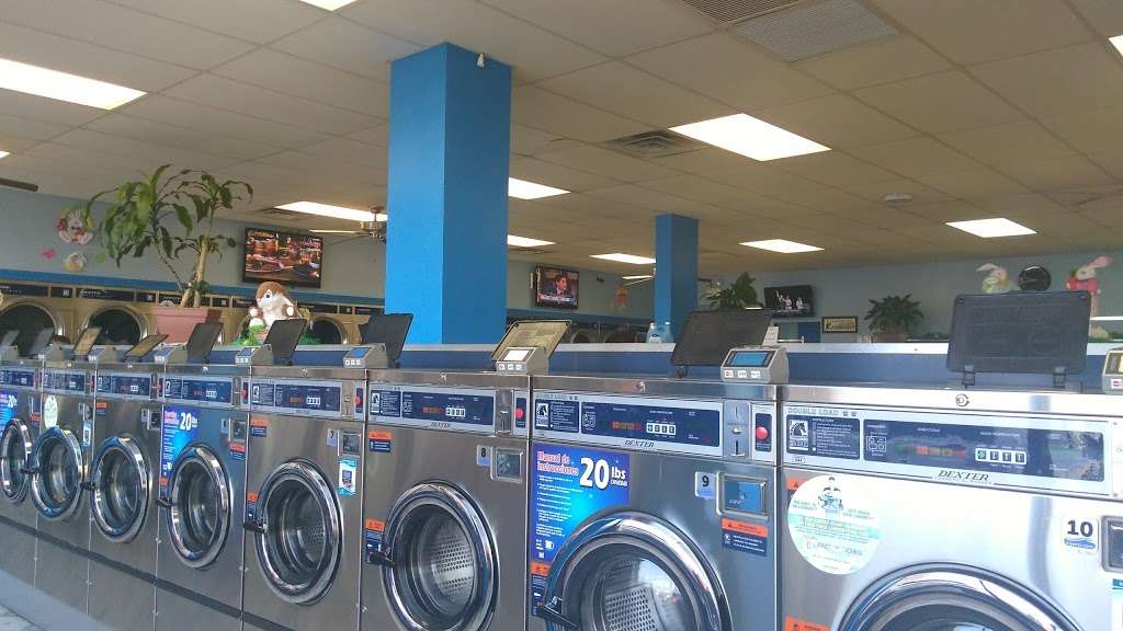 Rags To Riches Laundromat | 2807 W Lawrence Ave, Chicago, IL 60625 | Phone: (773) 989-1891
