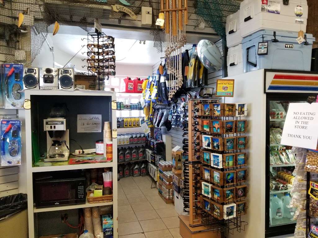 Haulover Point Marine Store | 13936 Collins Ave, Miami Beach, FL 33154, USA | Phone: (305) 944-9647