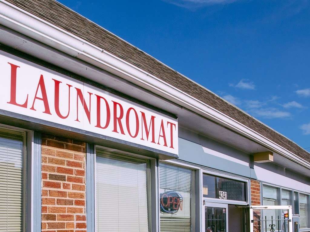 Walnut Place Laundromat | 4241 Walnut St, Kansas City, MO 64111 | Phone: (816) 531-9999