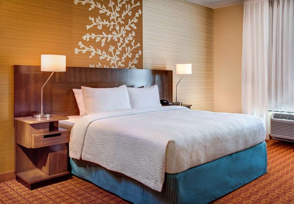 Fairfield Inn & Suites by Marriott Indianapolis Carmel | 1335 W Main St, Carmel, IN 46032, USA | Phone: (317) 574-2500