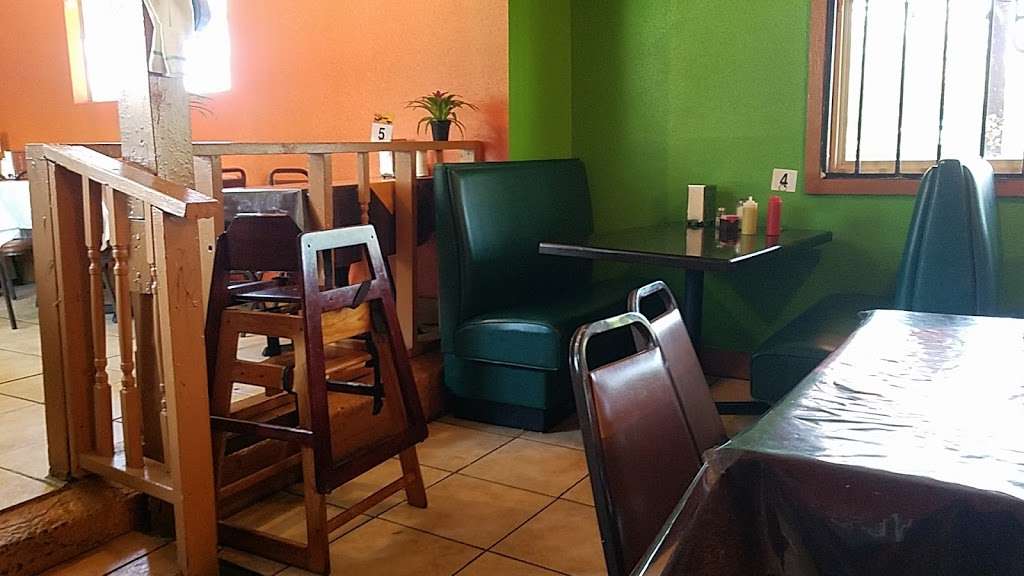 Esmeraldas Mexican Restaurant | 8750 S Presa St, San Antonio, TX 78223 | Phone: (210) 534-0888