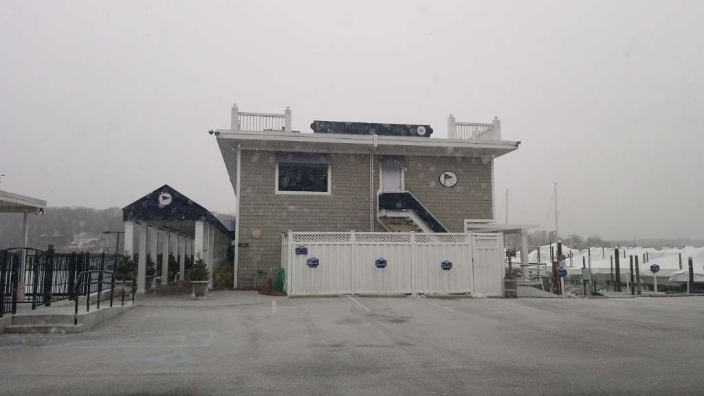 Huntington Yacht Club | 95 E Shore Rd, Huntington, NY 11743, USA | Phone: (631) 427-4949