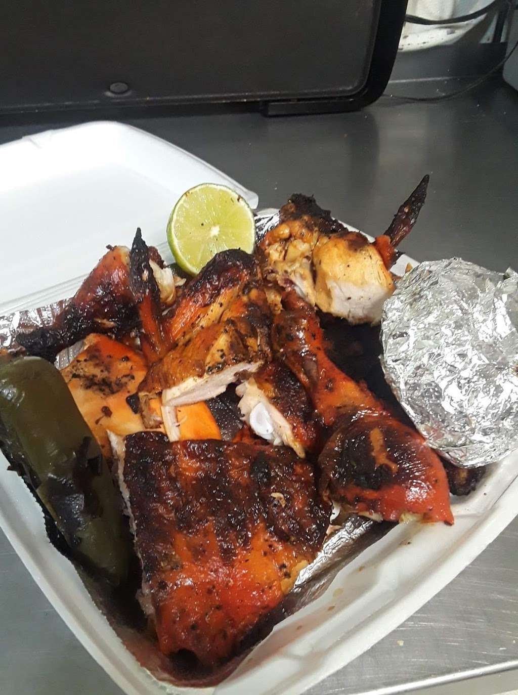 El carbonero food truck pollos asados | 7302 New Laredo Hwy, San Antonio, TX 78211, USA | Phone: (210) 999-0930