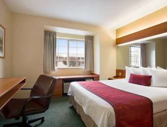 Days Inn & Suites by Wyndham Lafayette IN | 151 Frontage Rd, Lafayette, IN 47905, USA | Phone: (765) 746-7048