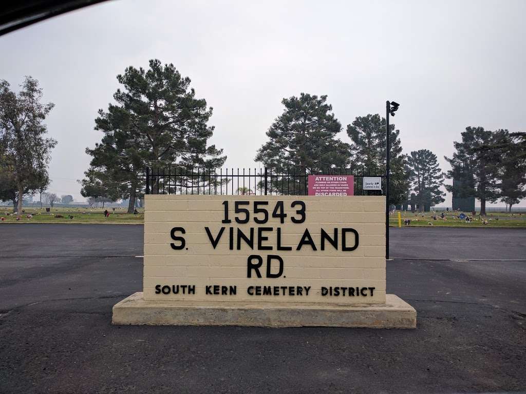 South Kern Cemetery District | 15543 S Vineland Rd, Bakersfield, CA 93307, USA | Phone: (661) 845-2540