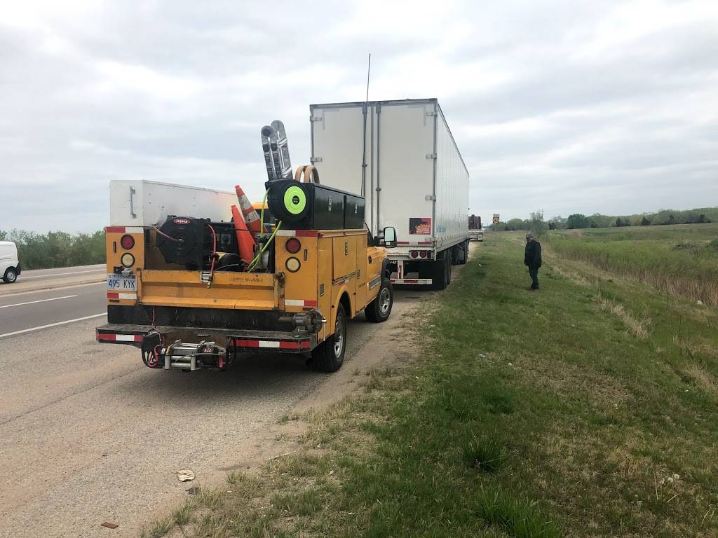 Kansas Truck and Trailer Repair Service | 3446 N Amidon St, Wichita, KS 67204, USA | Phone: (833) 578-7825