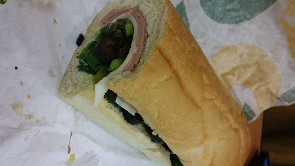 Subway Restaurants | 3407 Broadway St, Pearland, TX 77581, USA | Phone: (281) 485-6765