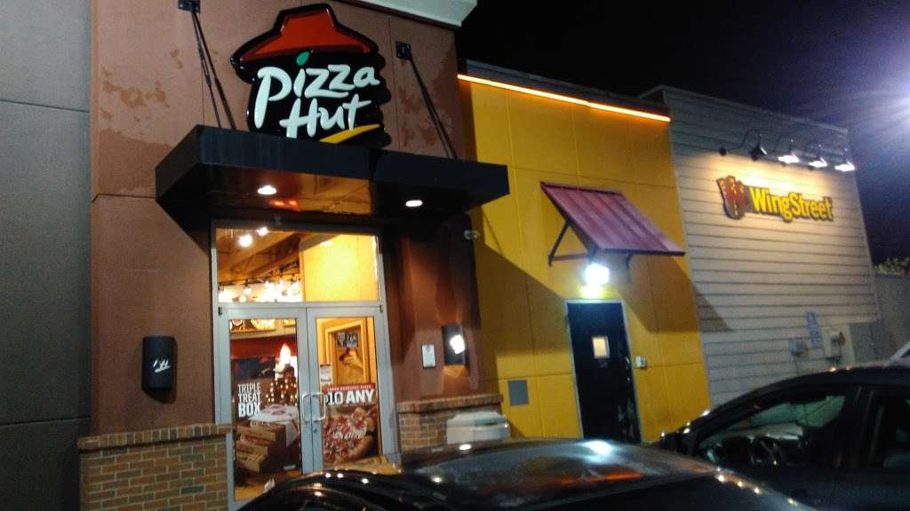 Pizza Hut | 3003 NE Vivion Rd, Kansas City, MO 64119, USA | Phone: (816) 455-0035